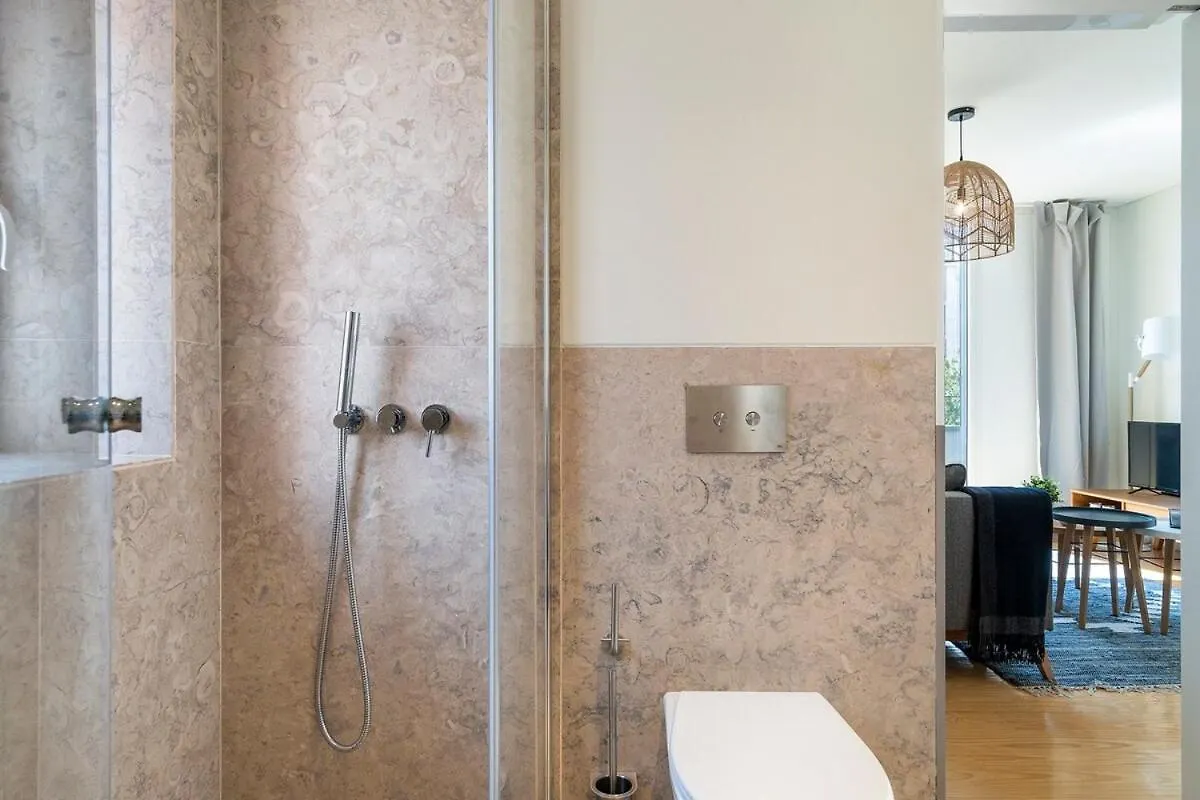 Modern 1 Bedroom Lisbon Apartment With Balcony